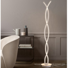 Lampadaire à LED linéaire à double spirale en aluminium d&#39;art contemporain contemporain